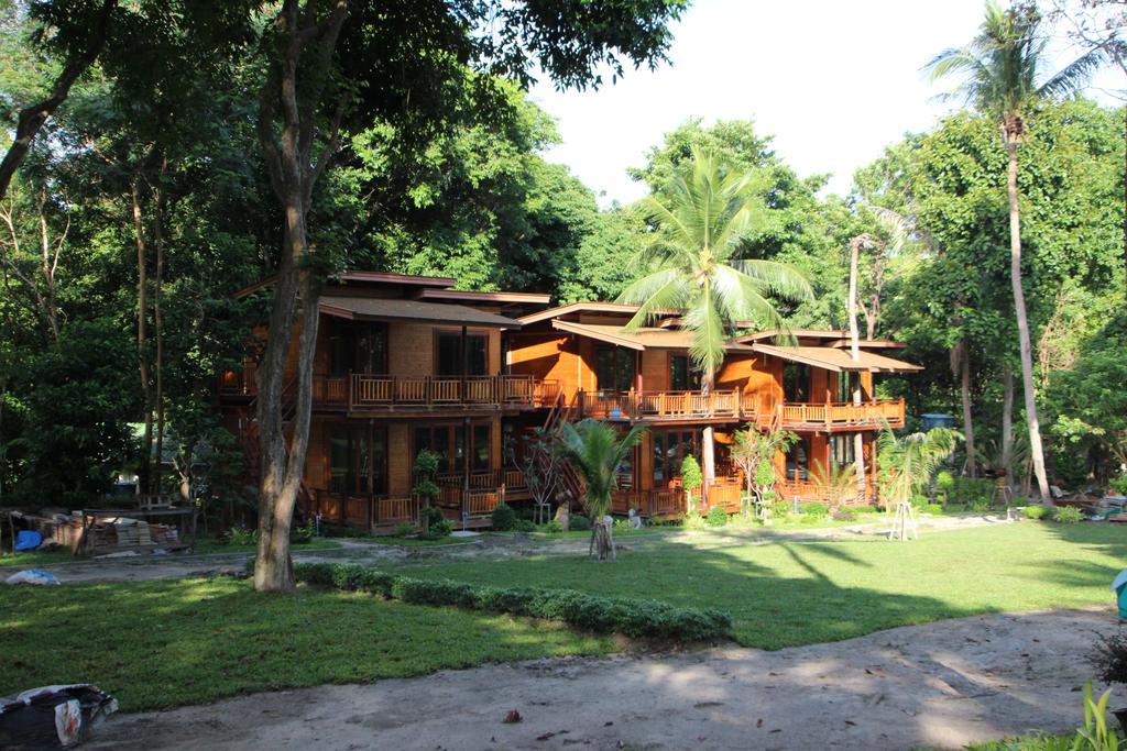 Longbay Lipe Hotel Buitenkant foto