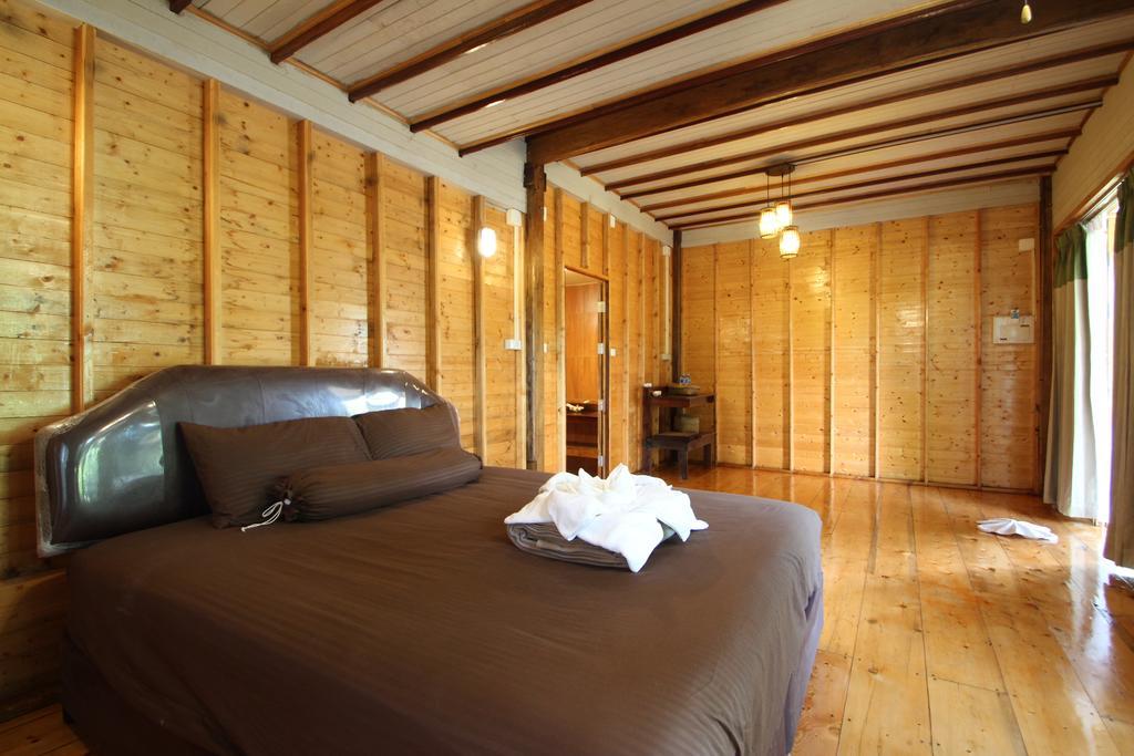 Longbay Lipe Hotel Buitenkant foto