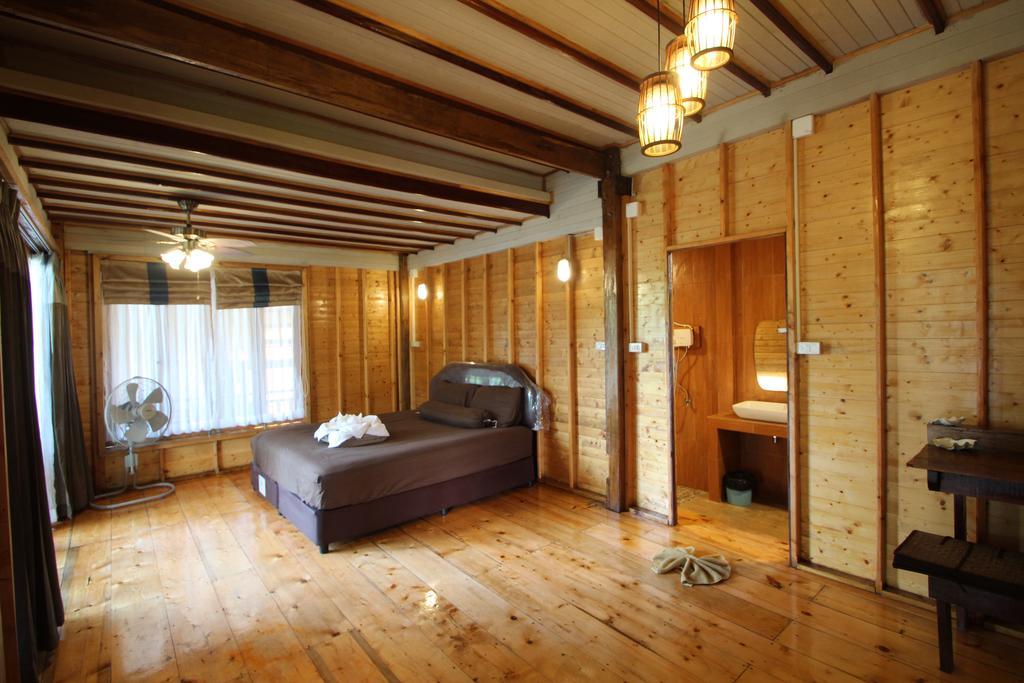 Longbay Lipe Hotel Buitenkant foto
